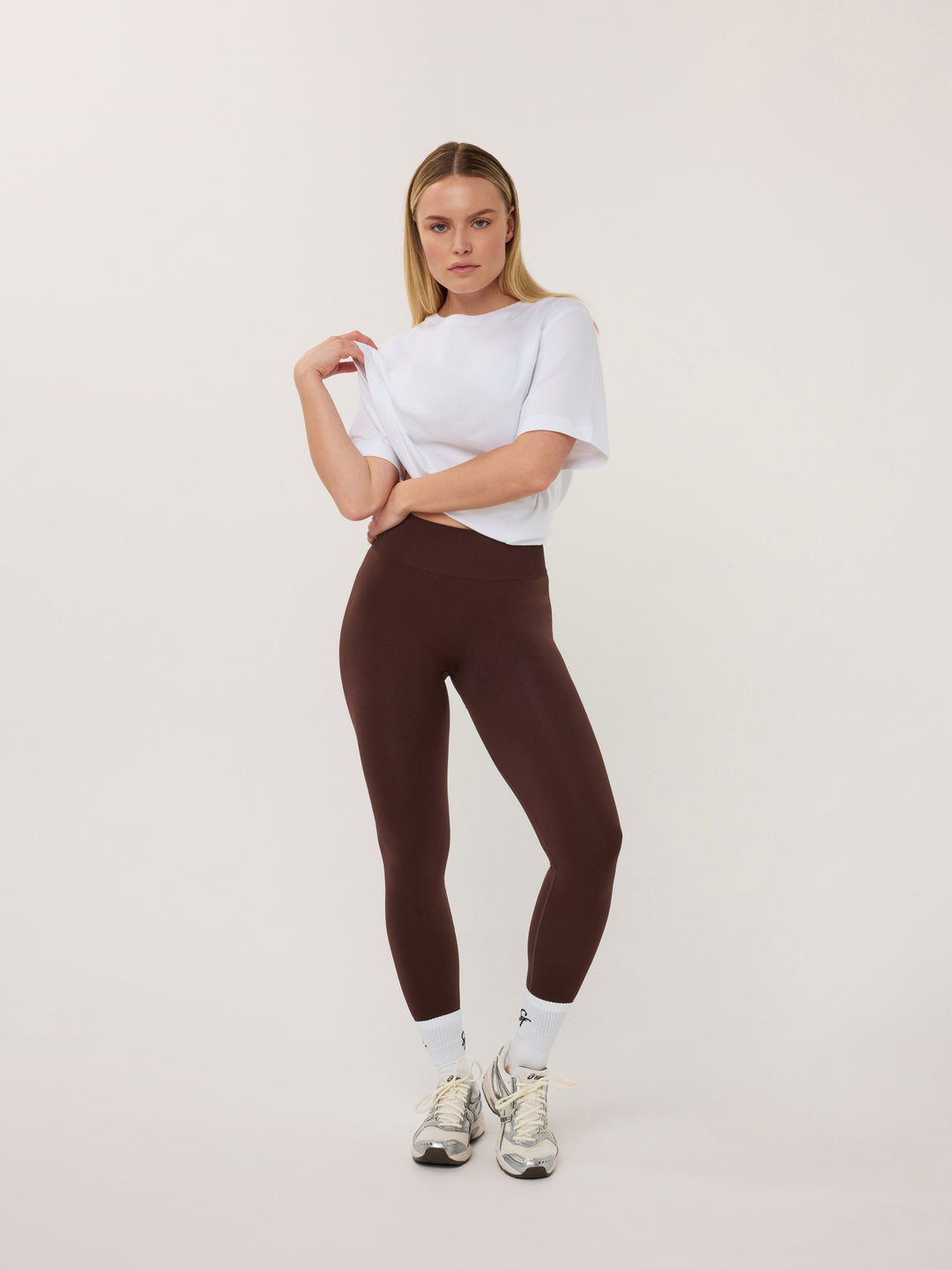 Bruine sportlegging met contour en hoge taille 