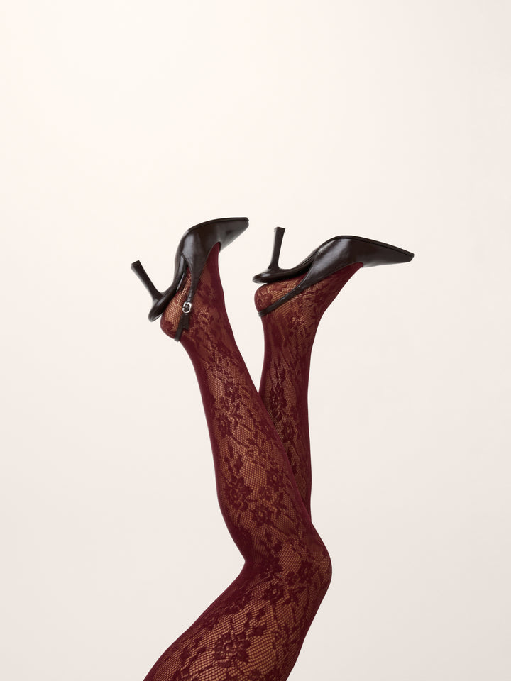 Rode panty met kanten bloemen van So Tight
